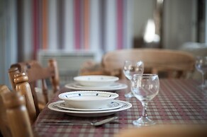 Maytree Cottage - 4 Bedroom Holiday Home - Tenby