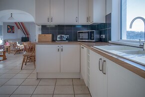 Maytree Cottage - 4 Bedroom Holiday Home - Tenby