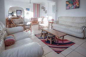 Maytree Cottage - 4 Bedroom Holiday Home - Tenby