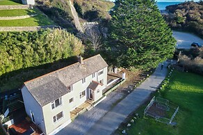 Maytree Cottage - 4 Bedroom Holiday Home - Tenby