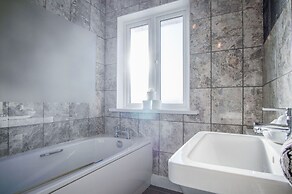 Maytree Cottage - 4 Bedroom Holiday Home - Tenby