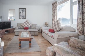 Maytree Cottage - 4 Bedroom Holiday Home - Tenby