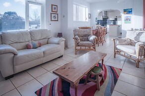 Maytree Cottage - 4 Bedroom Holiday Home - Tenby
