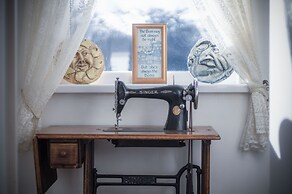 Maytree Cottage - 4 Bedroom Holiday Home - Tenby