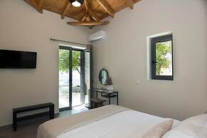 Irini Villa by Elrin Villas Mani