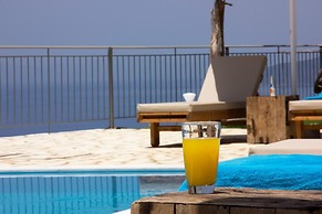 Irini Villa by Elrin Villas Mani