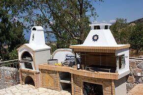 Irini Villa by Elrin Villas Mani