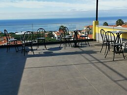 Apartments with Pool in Funchal