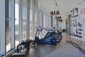 Stunning Condo, City Views