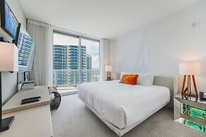 Stunning Condo, City Views