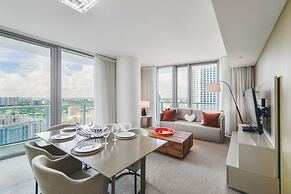 Stunning Condo, City Views