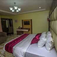 Doreen Grand Hotel & Suites