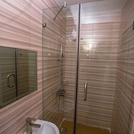Doreen Grand Hotel & Suites