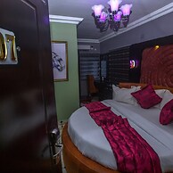 Doreen Grand Hotel & Suites