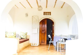 Captivating 1-bed Apartment, With a Nice Garden