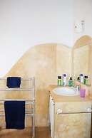 Captivating 1-bed Apartment, With a Nice Garden