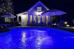 Glamorous Cabana