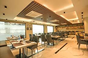 Hotel Rj - Managed by AHG