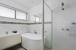 Ocean Bridge Lakes Entrance