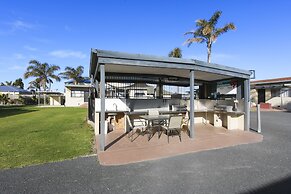 Ocean Bridge Lakes Entrance