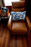 DTWN luxury condo 99 percent Walk score