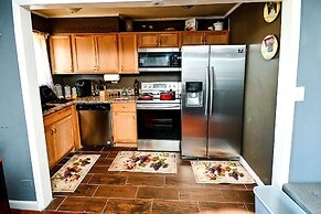 DTWN luxury condo 99 percent Walk score