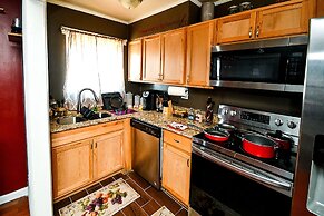 DTWN luxury condo 99 percent Walk score