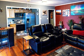 DTWN luxury condo 99 percent Walk score