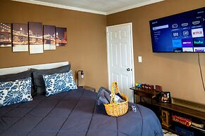 DTWN luxury condo 99 percent Walk score