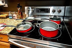 DTWN luxury condo 99 percent Walk score