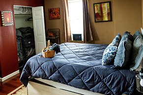 DTWN luxury condo 99 percent Walk score