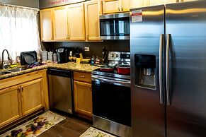 DTWN luxury condo 99 percent Walk score