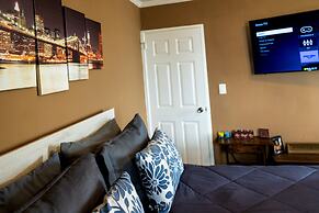 DTWN luxury condo 99 percent Walk score