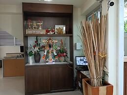 Grandview Condominia