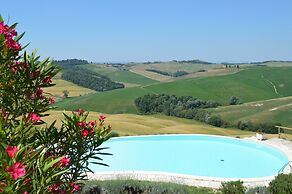 Apartment With Beautiful View in the Crete Senesi