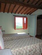 Apartment With Beautiful View in the Crete Senesi