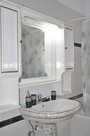 Anastasias House, Zipari