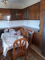 Anastasias House, Zipari