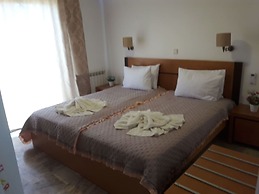 Anastasias House, Zipari