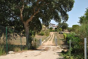 Red Roses Flat in a Semi-detached Villa