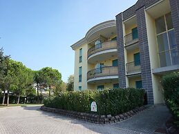 Apartment in Modern Residence With Swimming Pool - By Beahost Rentals