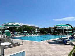 Apartment in Modern Residence With Swimming Pool - By Beahost Rentals