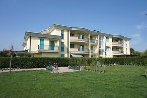 Apartment in Modern Residence With Swimming Pool - By Beahost Rentals