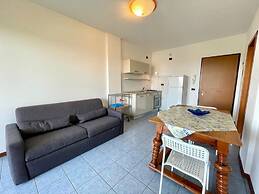 Apartment in Modern Residence With Swimming Pool - By Beahost Rentals