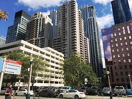 Downtown Toronto 2 Bedroom 2 Bath Suite Near Business District, U of T