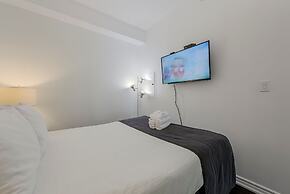 Downtown Toronto 2 Bedroom 2 Bath Suite Near Business District, U of T