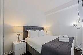 Downtown Toronto 2 Bedroom 2 Bath Suite Near Business District, U of T