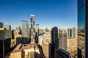 Downtown Toronto 2 Bedroom 2 Bath Suite Near Business District, U of T