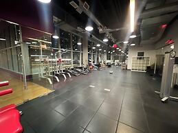 Downtown Toronto 2 Bedroom 2 Bath Suite Near Business District, U of T