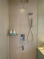 Stunning Beachfront 2bdr Condo Across My Khe Beach